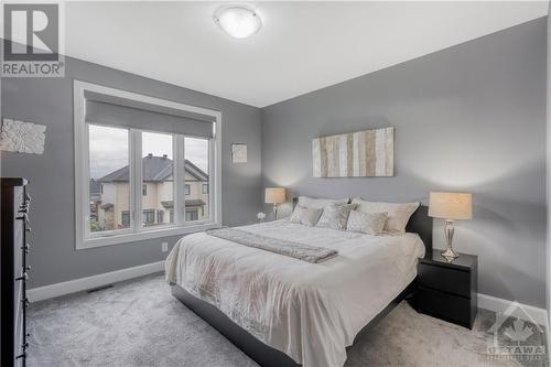 734 Meadowridge Circle, Ottawa, ON - Indoor Photo Showing Bedroom