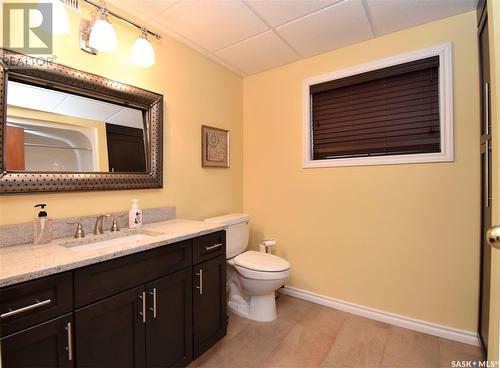 215 Sunset Bay, Estevan Rm No. 5, SK - Indoor Photo Showing Bathroom