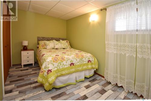 215 Sunset Bay, Estevan Rm No. 5, SK - Indoor Photo Showing Bedroom