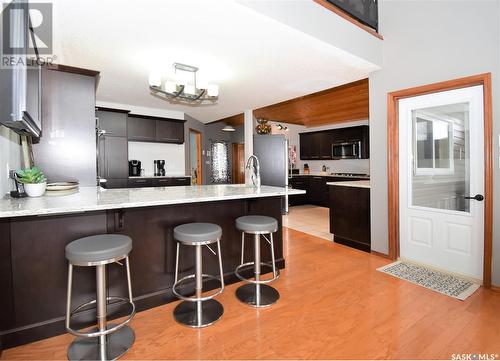 215 Sunset Bay, Estevan Rm No. 5, SK - Indoor Photo Showing Kitchen