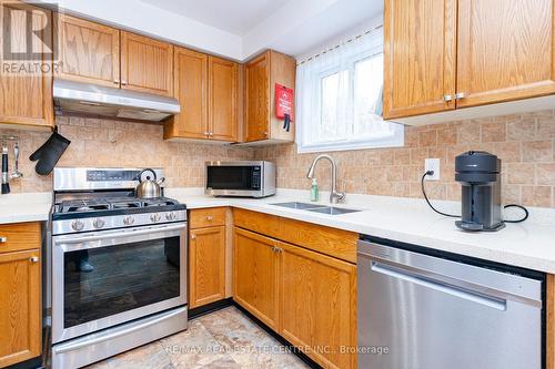 582 College Avenue, Orangeville, ON - Indoor Photo Showing Kitchen With Double Sink