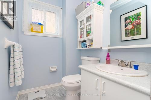 582 College Avenue, Orangeville, ON - Indoor Photo Showing Bathroom