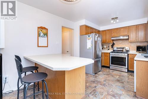 582 College Avenue, Orangeville, ON - Indoor Photo Showing Kitchen