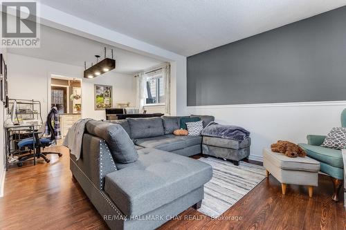 27 Virgilwood Crescent, Barrie, ON - Indoor Photo Showing Living Room