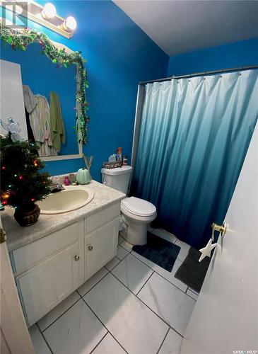 266 St John Street, Regina, SK - Indoor Photo Showing Bathroom