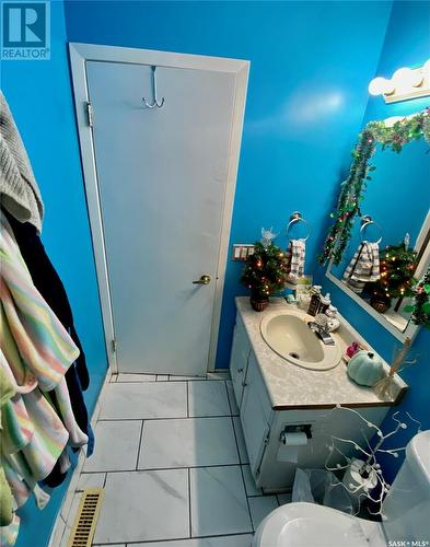 266 St John Street, Regina, SK - Indoor Photo Showing Bathroom