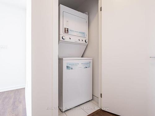 2008-70 Forest Manor Rd, Toronto, ON - Indoor Photo Showing Laundry Room