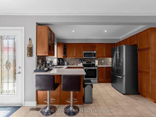 440 Woodspring Ave, Newmarket, ON - Indoor Photo Showing Kitchen