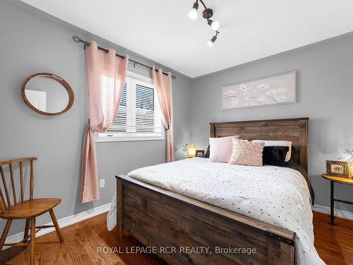 440 Woodspring Ave, Newmarket, ON - Indoor Photo Showing Bedroom