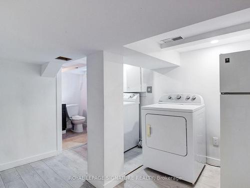 56 Cambridge Ave, Hamilton, ON - Indoor Photo Showing Laundry Room