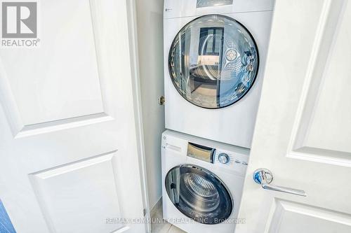 209 - 131 Upper Duke Crescent, Markham, ON - Indoor Photo Showing Laundry Room