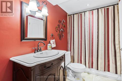 25 Smith Street, Bradford West Gwillimbury, ON - Indoor Photo Showing Bathroom