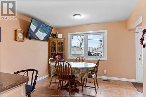 419 Lakeside, Amherstburg, ON - Indoor Photo Showing Dining Room