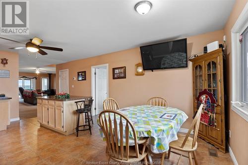 419 Lakeside, Amherstburg, ON - Indoor Photo Showing Dining Room