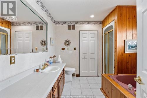 419 Lakeside, Amherstburg, ON - Indoor Photo Showing Bathroom