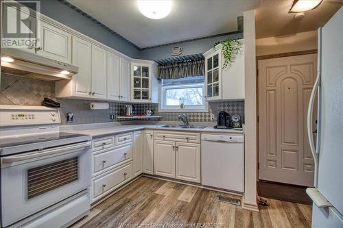 19 Marion, Chatham, ON - Indoor Photo Showing Kitchen With Double Sink