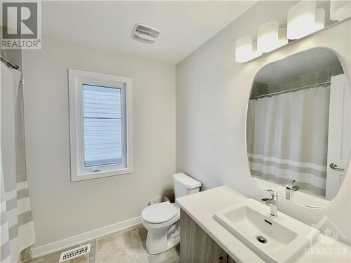 2028 Postilion Street, Richmond, ON - Indoor Photo Showing Bathroom