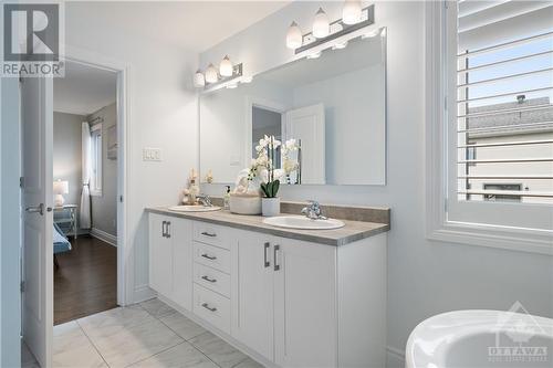 Ensuite features dual sinks. - 109 Spindrift Circle, Manotick, ON - Indoor Photo Showing Bathroom