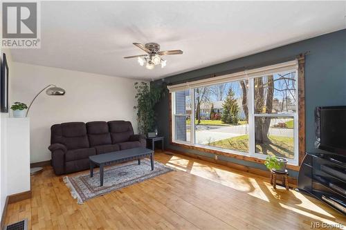 118 Wilkins Avenue, Fredericton, NB - Indoor Photo Showing Living Room