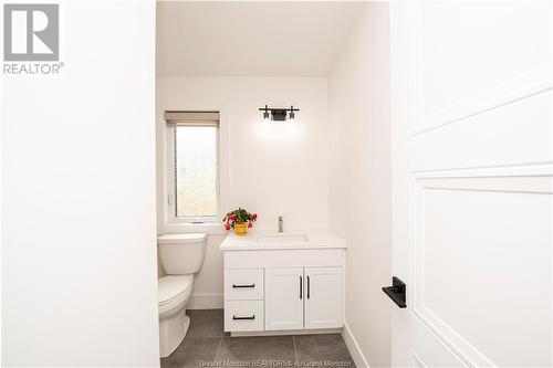 33 Donat Cres, Dieppe, NB - Indoor Photo Showing Bathroom
