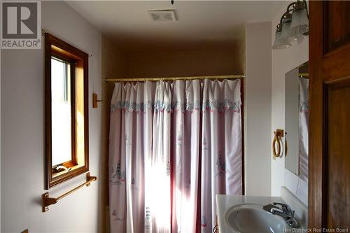 388 Fundy Drive, Wilsons Beach, NB - Indoor Photo Showing Bathroom