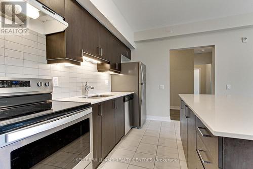 504 - 10 Culinary Lane, Barrie, ON - Indoor Photo Showing Kitchen With Double Sink With Upgraded Kitchen