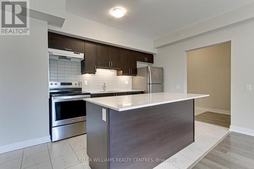 504 - 10 Culinary Lane, Barrie, ON - Indoor Photo Showing Kitchen With Upgraded Kitchen