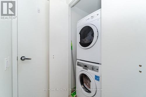 2412 - 290 Adelaide Street W, Toronto, ON - Indoor Photo Showing Laundry Room