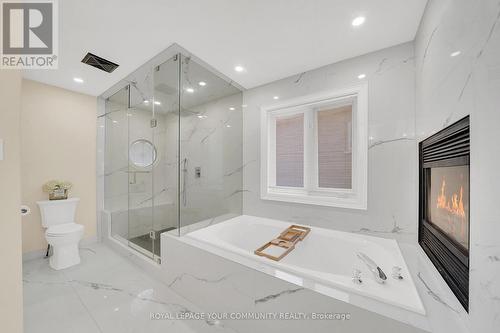 715 Highland Blade Rd, Newmarket, ON - Indoor Photo Showing Bathroom