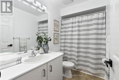 82 Erickson Drive, Whitby, ON - Indoor Photo Showing Bathroom