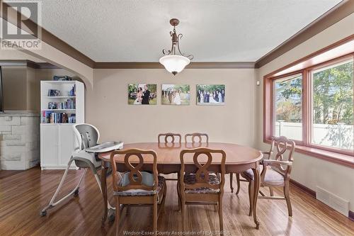 2916 Mckay Avenue, Windsor, ON - Indoor Photo Showing Dining Room