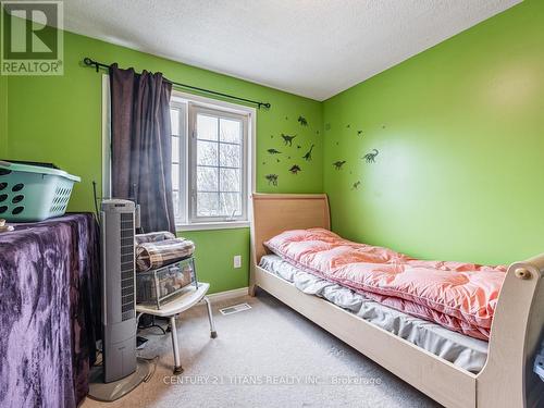 1675 Canadore Crescent, Oshawa, ON - Indoor Photo Showing Bedroom