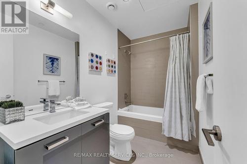 202 - 11 Charlotte Street, Toronto, ON - Indoor Photo Showing Bathroom