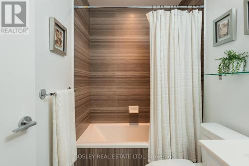 704 - 2 Gladstone Avenue, Toronto, ON - Indoor Photo Showing Bathroom