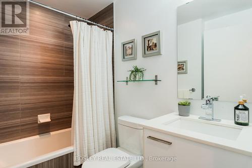 704 - 2 Gladstone Avenue, Toronto, ON - Indoor Photo Showing Bathroom
