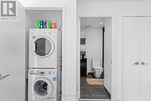 Lph5410 - 70 Temperance Street S, Toronto, ON - Indoor Photo Showing Laundry Room