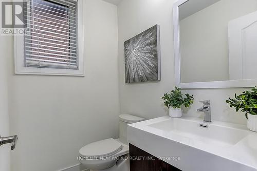 64 Frederick Pearson Street, East Gwillimbury, ON - Indoor Photo Showing Bathroom