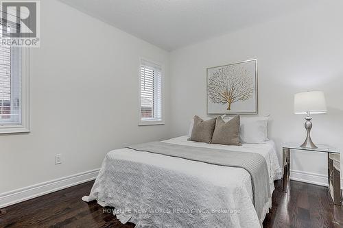 64 Frederick Pearson Street, East Gwillimbury, ON - Indoor Photo Showing Bedroom