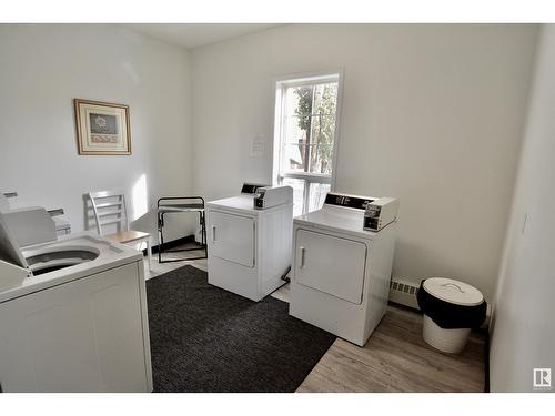 10136 95 St Nw, Edmonton, AB - Indoor Photo Showing Laundry Room