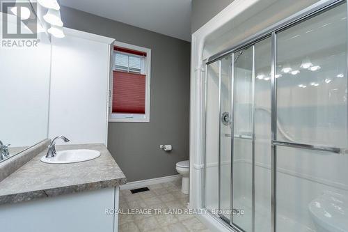 16 - 132 Robin Ridge Drive, Central Elgin, ON - Indoor Photo Showing Bathroom