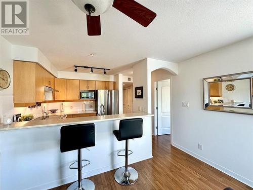 7600 Cottonwood Drive Unit# 409, Osoyoos, BC - Indoor Photo Showing Kitchen