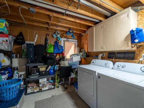 2087 Sunnycrest Ave, Kamloops, BC - Indoor Photo Showing Laundry Room