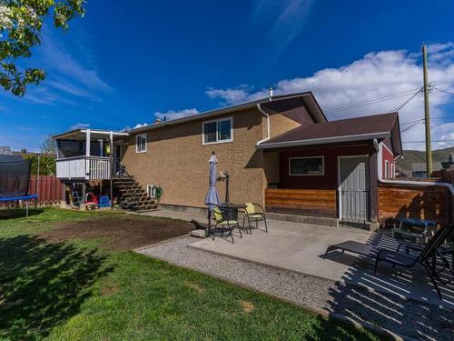 2087 Sunnycrest Ave, Kamloops, BC - Outdoor