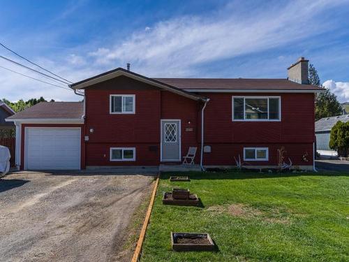2087 Sunnycrest Ave, Kamloops, BC - Outdoor
