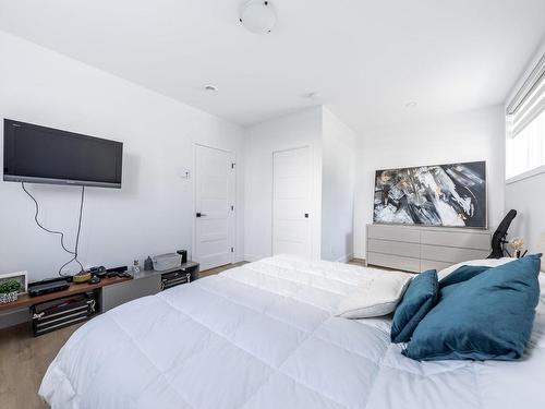 Master bedroom - 102-154 Rue Jean-Talon, Saint-Jean-Sur-Richelieu, QC - Indoor Photo Showing Bedroom