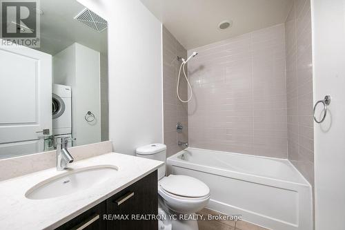 2507 - 88 Sheppard Avenue E, Toronto, ON - Indoor Photo Showing Bathroom