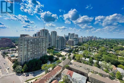 2507 - 88 Sheppard Avenue E, Toronto, ON - Outdoor With View
