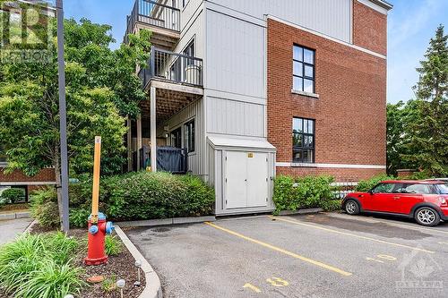 154 Spruce Street Unit#A, Ottawa, ON - Outdoor With Exterior