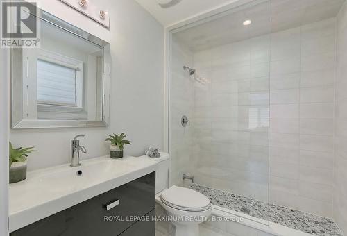 41 Villa Park Drive, Vaughan, ON - Indoor Photo Showing Bathroom