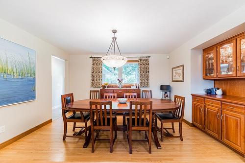 Huge dining space with more storage and natural light! - 28 Sunset Drive, Simcoe, ON - Indoor Photo Showing Dining Room
